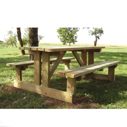 Table pique-nique en bois Table pique-nique en bois