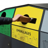 Poubelle de tri sélectif extérieur avec 3 ouvertures calibrées pour le tri.