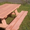 Table avec bancs en bois de Douglas