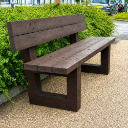 Banc urbain en plastique recyclé