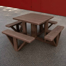 Table extérieure en plastique recyclé